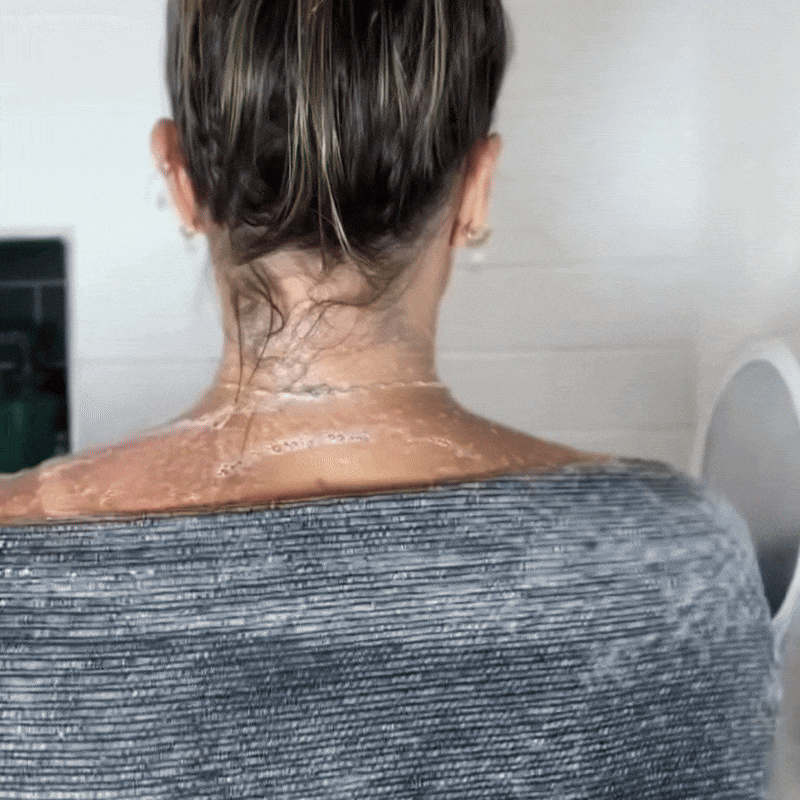 SilkeScrub ™ - Eksfolierende badehåndklæde for silkeblød hud.